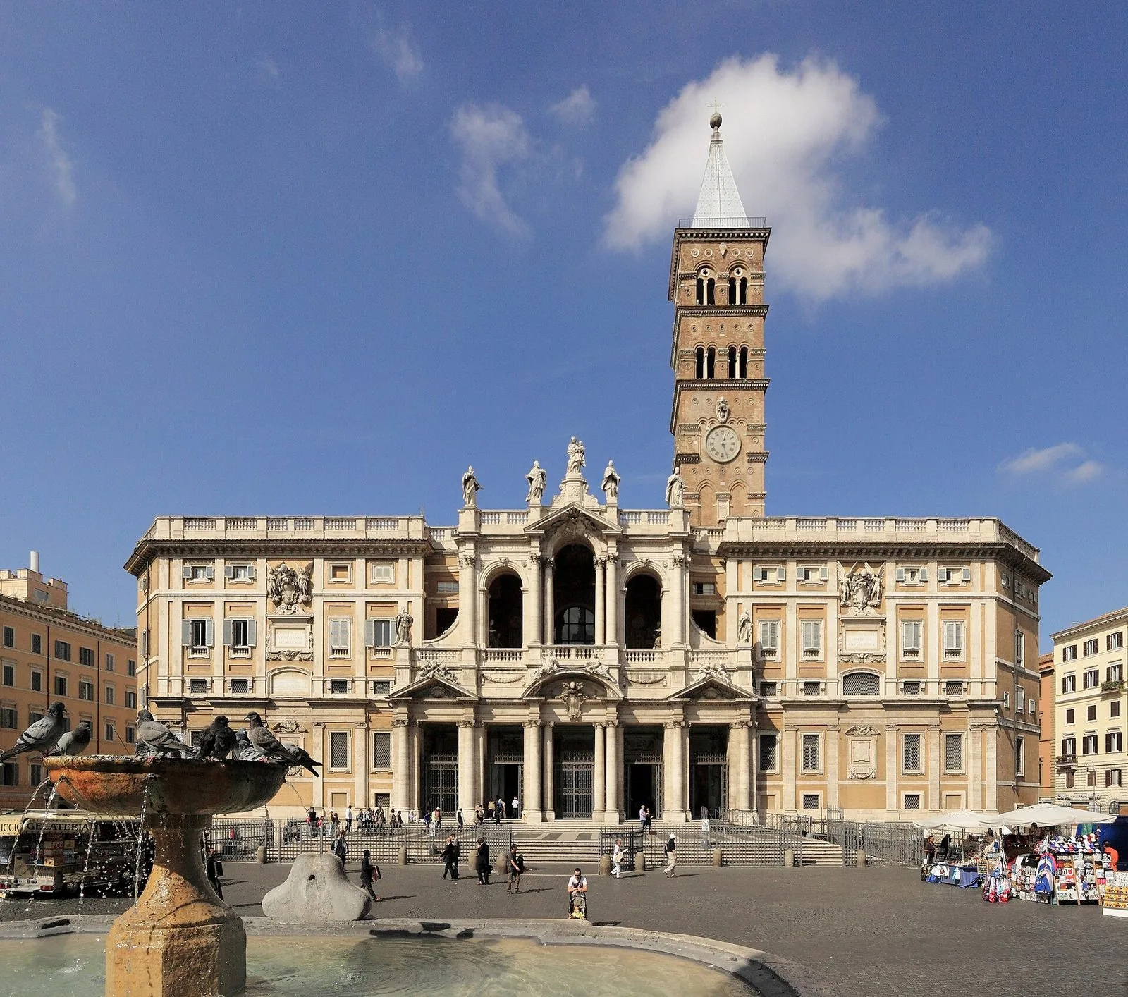 La facciata della basilica di Santa Maria Maggiore a Roma